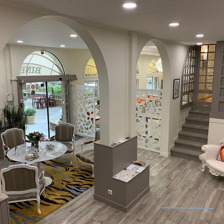 Hotel Biney Rodez Esterno foto