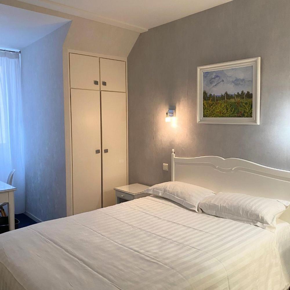 Hotel Biney Rodez Esterno foto
