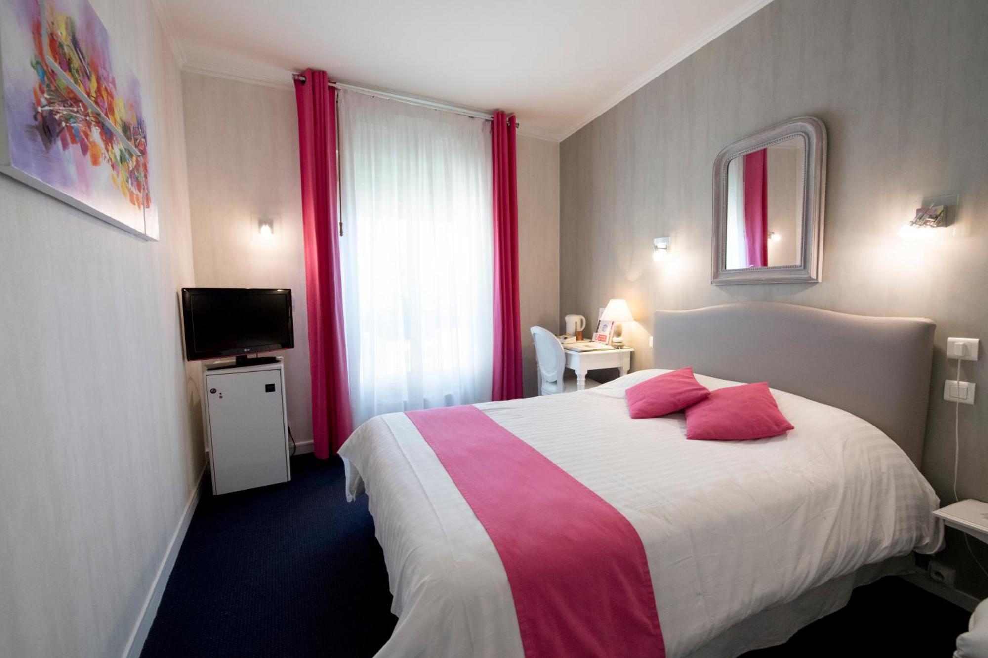 Hotel Biney Rodez Esterno foto
