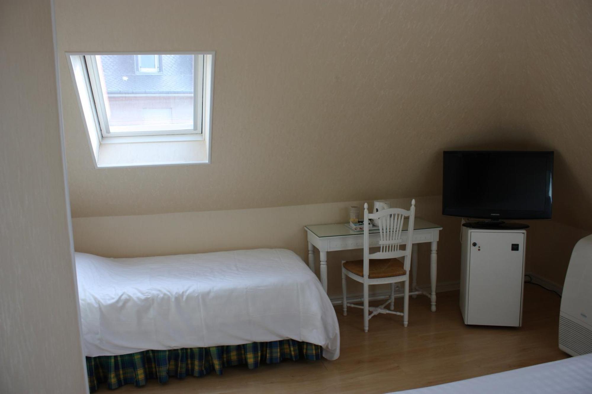 Hotel Biney Rodez Esterno foto